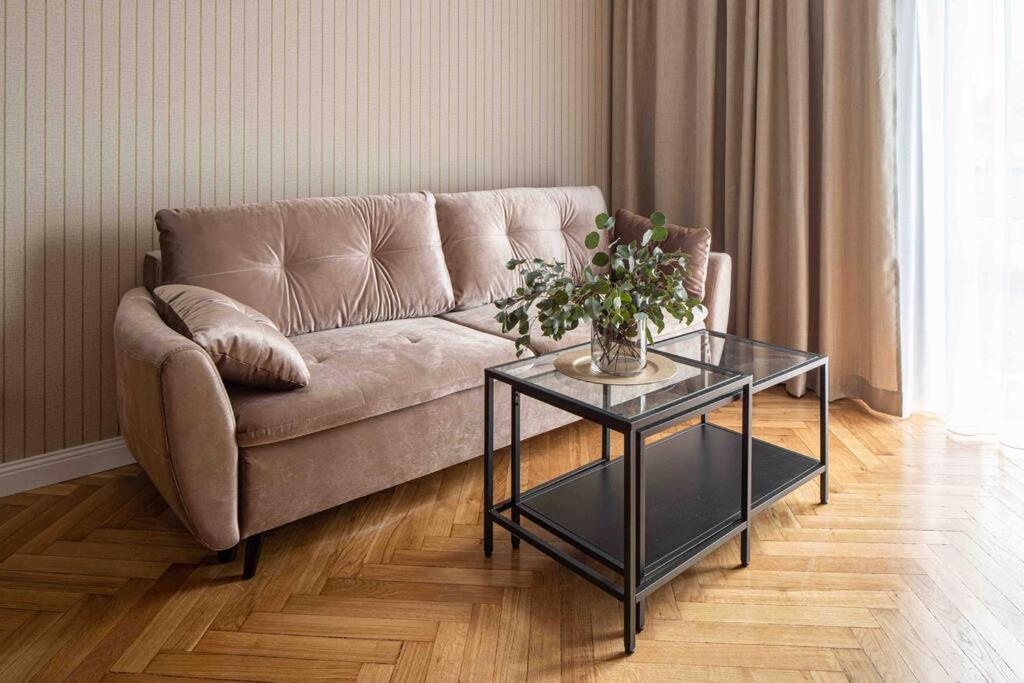 Wyzwolenia Apt , Lazienki Park & Zbawiciela Sq. 2' Warschau Exterior foto